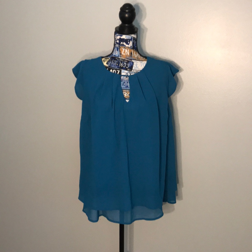 Flowy cap sleeve blouse